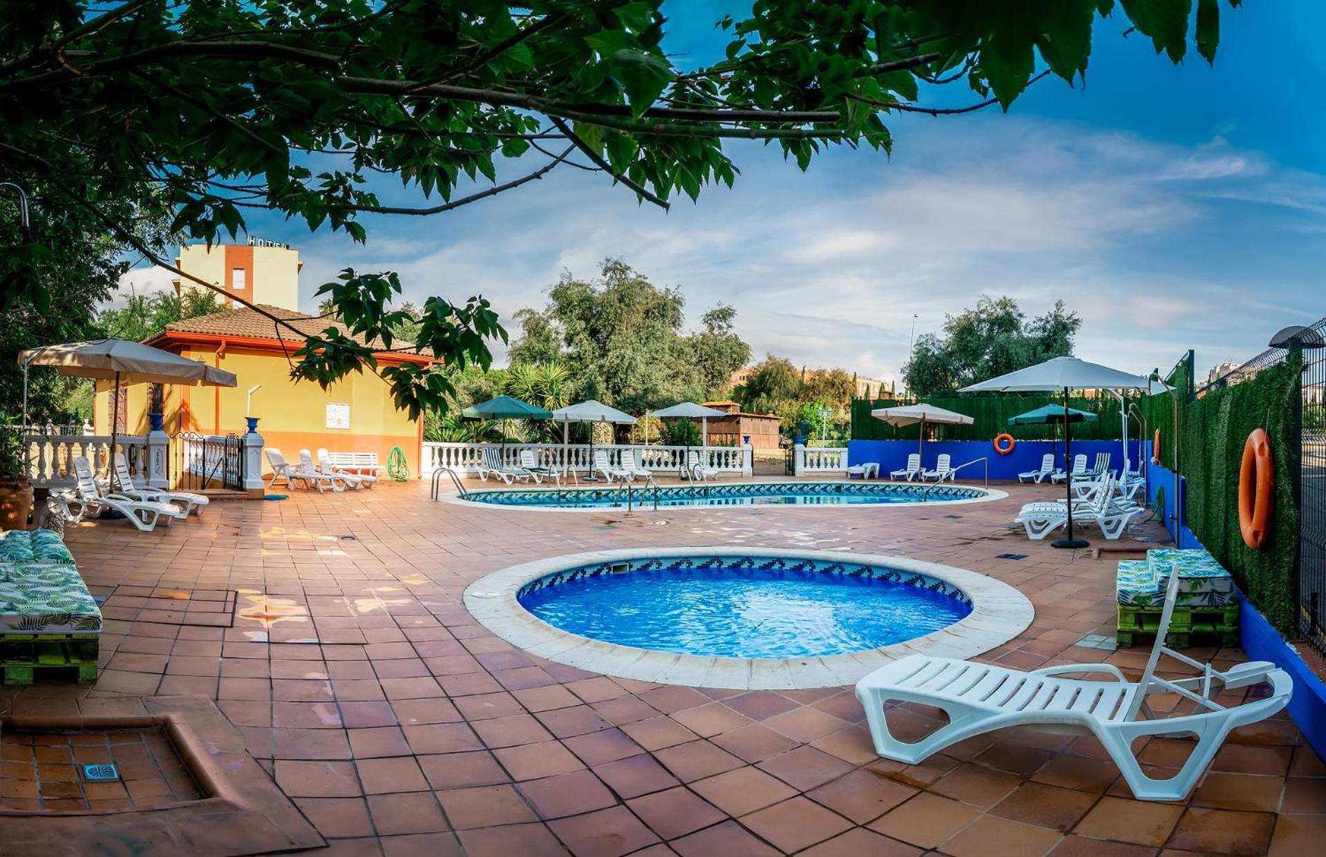 Hotel Zeus Merida Exterior photo