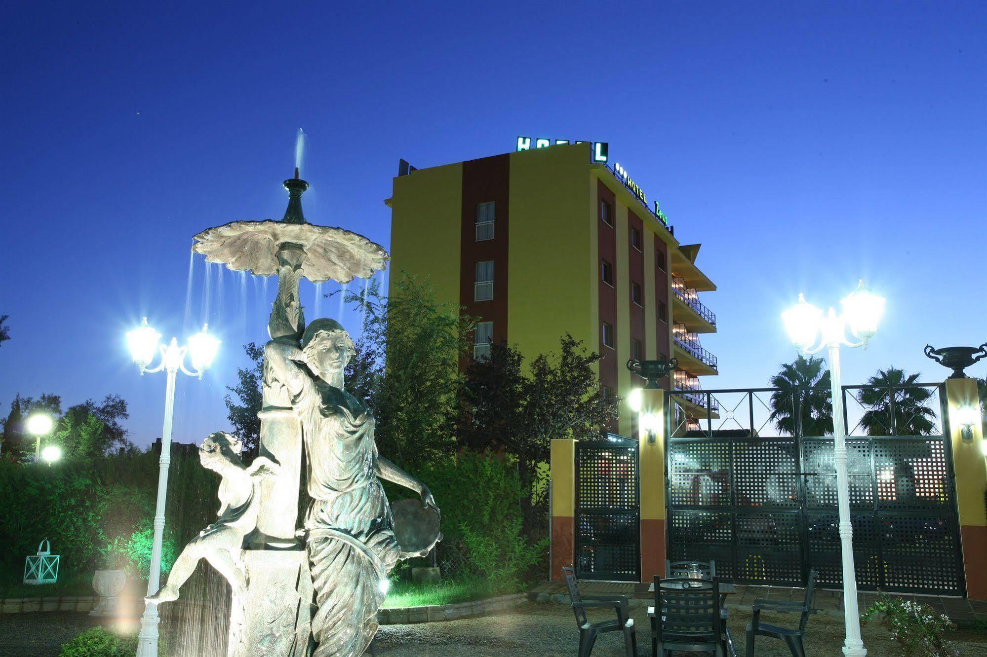 Hotel Zeus Merida Exterior photo